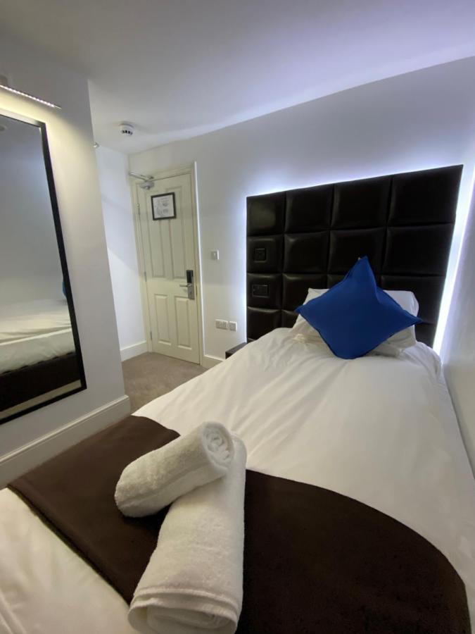 The Charles Hotel Chatham  Bagian luar foto