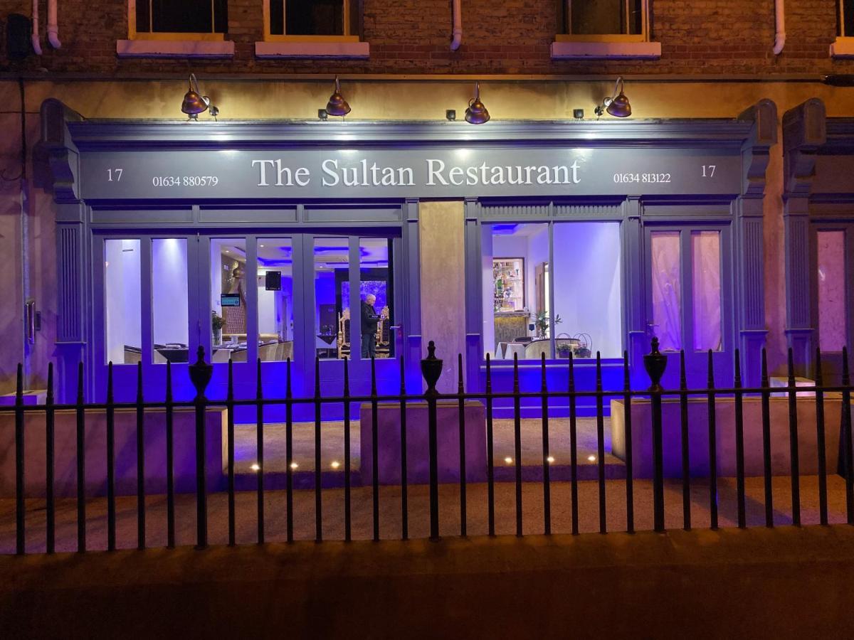 The Charles Hotel Chatham  Bagian luar foto